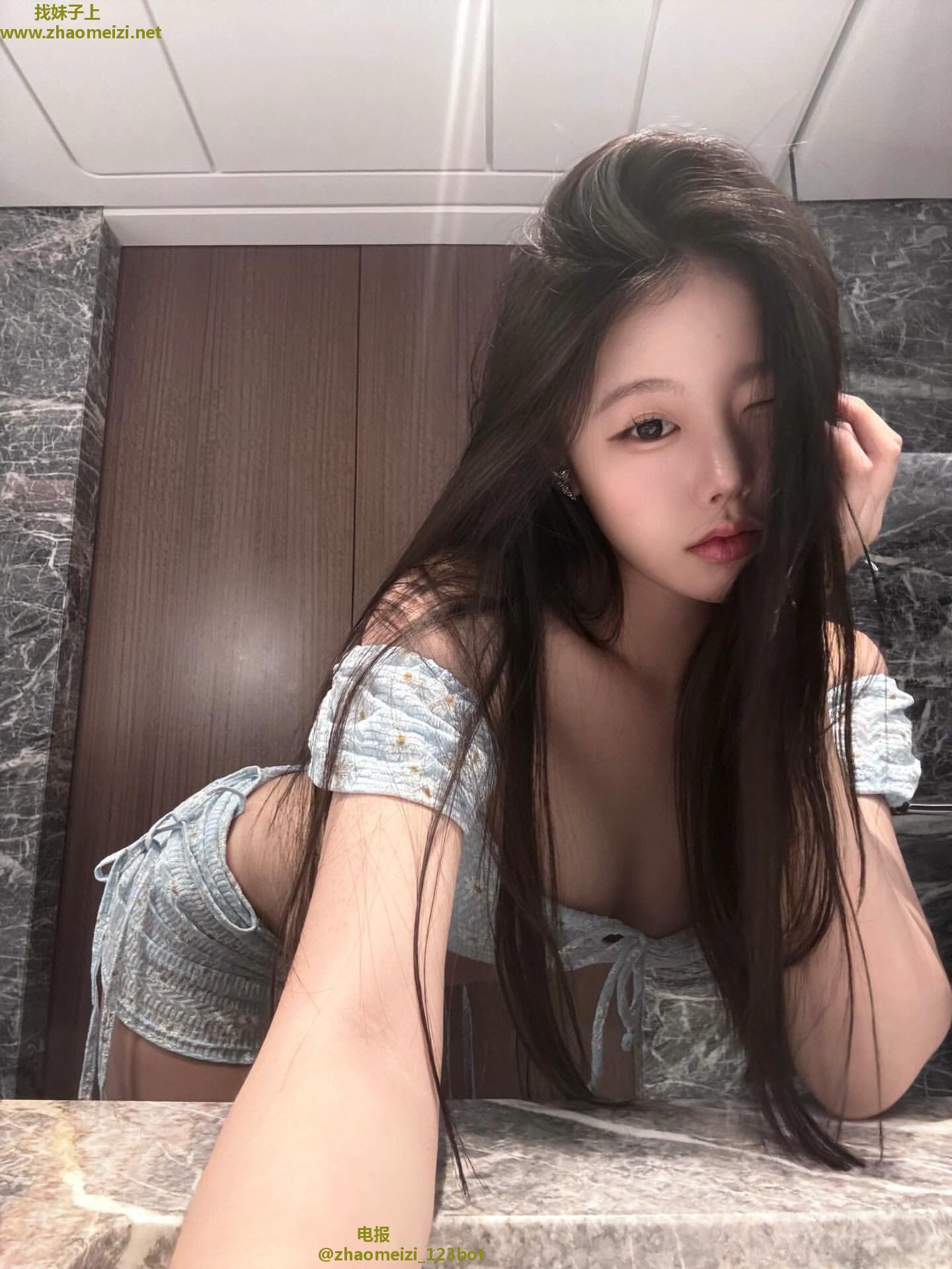思思小美女蜜桃奶粉bb