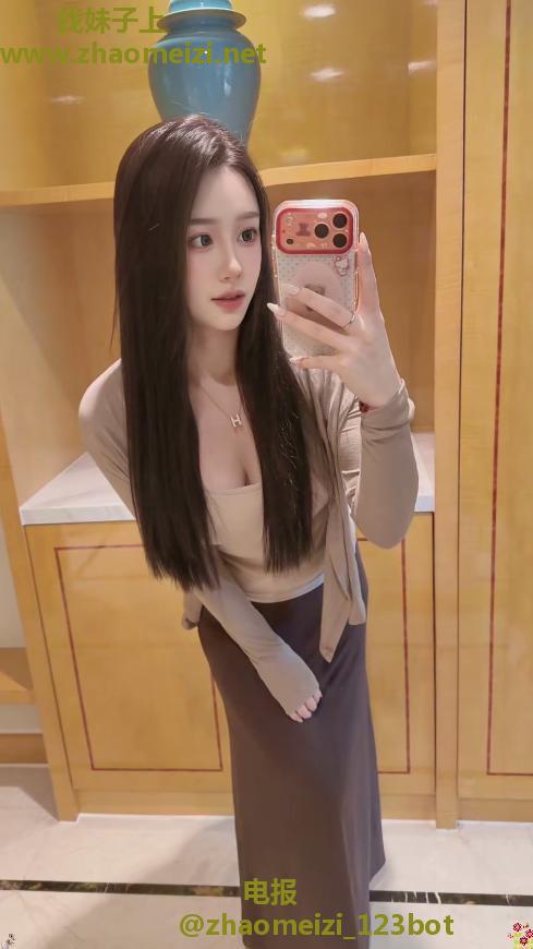 清纯妹子配合默契度超高