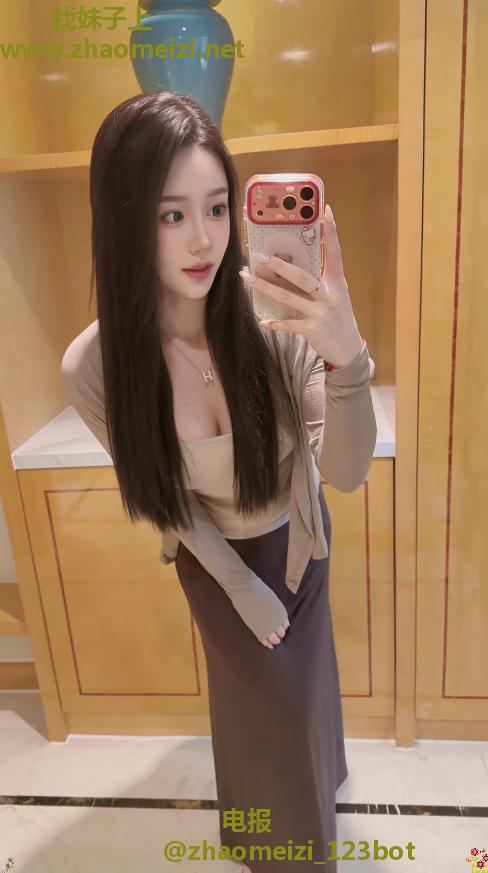 清纯妹子配合默契度超高