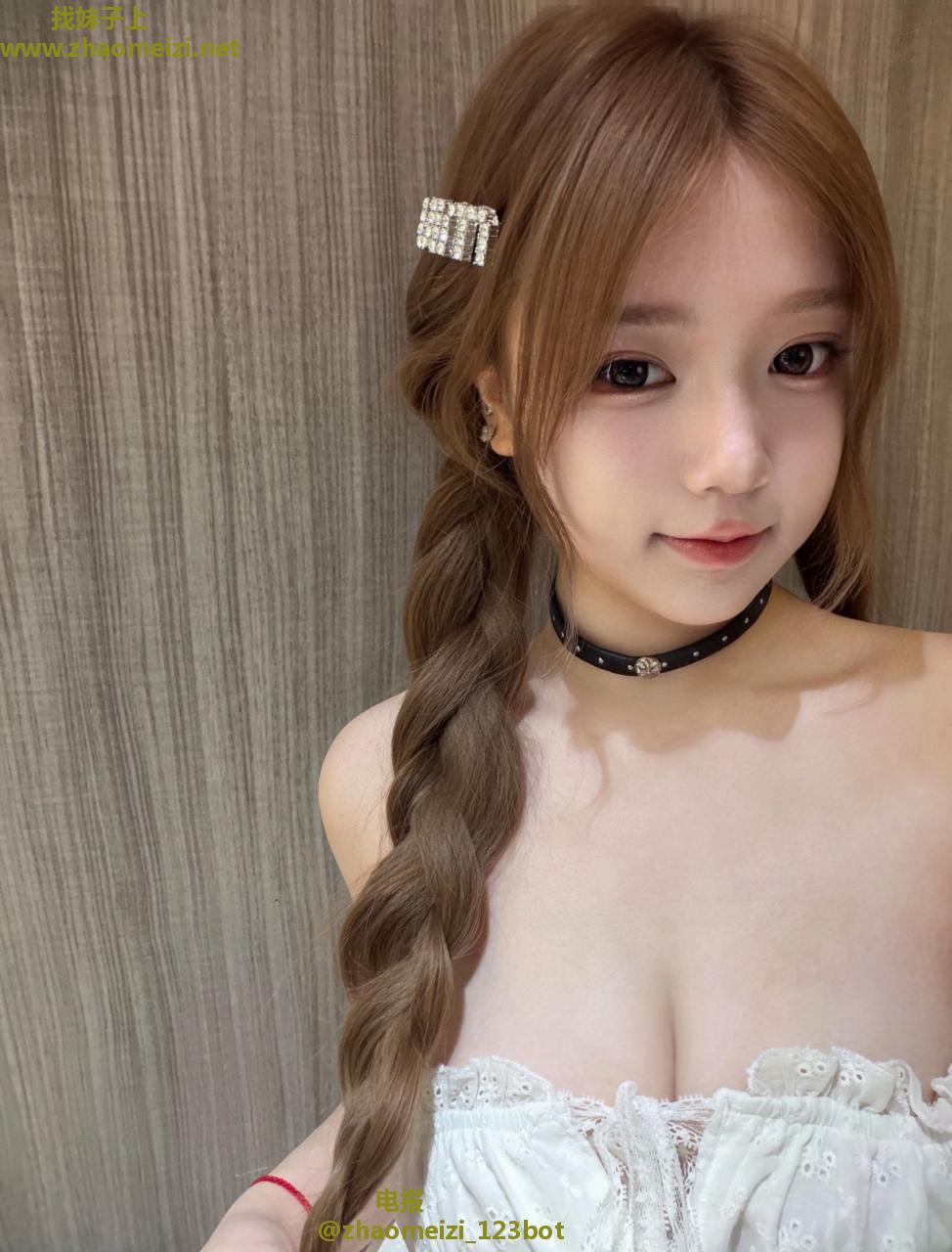 20岁小妹妹胸大穴嫩