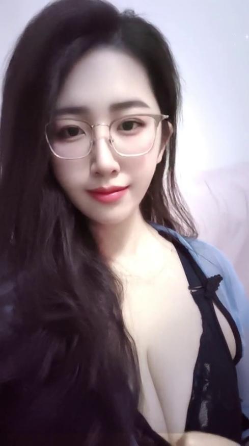 北京骚老师那模样就是骚货