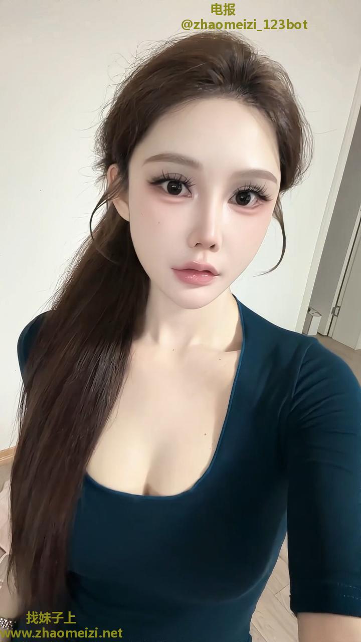 骚少妇玩起来很疯狂