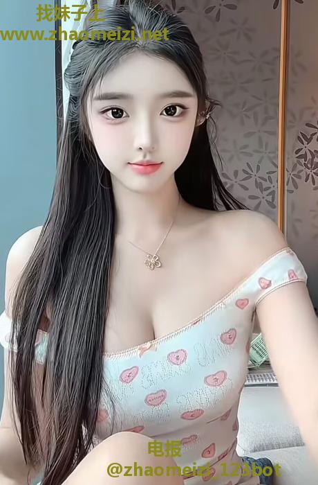 上海青春嫩妹非常敏感的小奶头