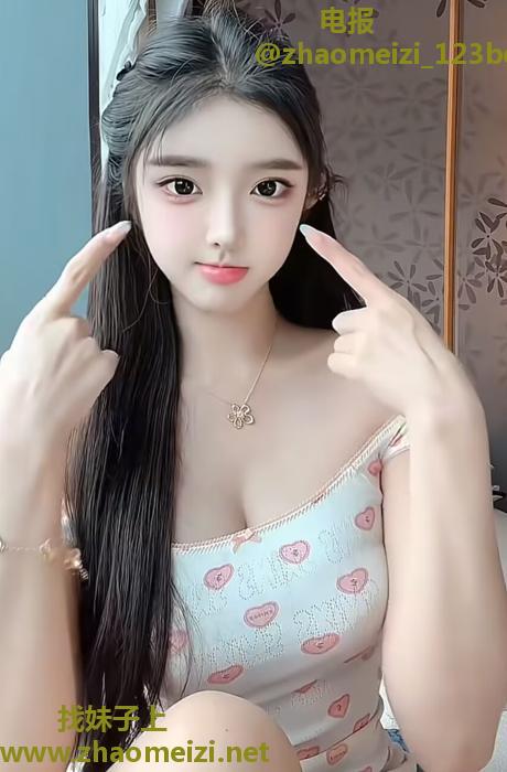 上海青春嫩妹非常敏感的小奶头