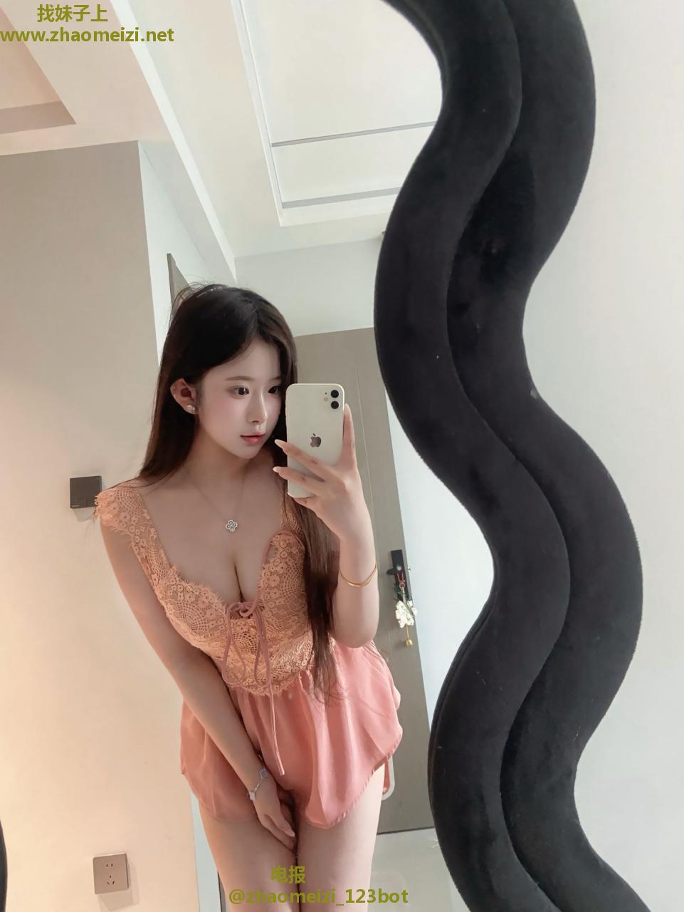 甜妹悠悠长得是真嫩