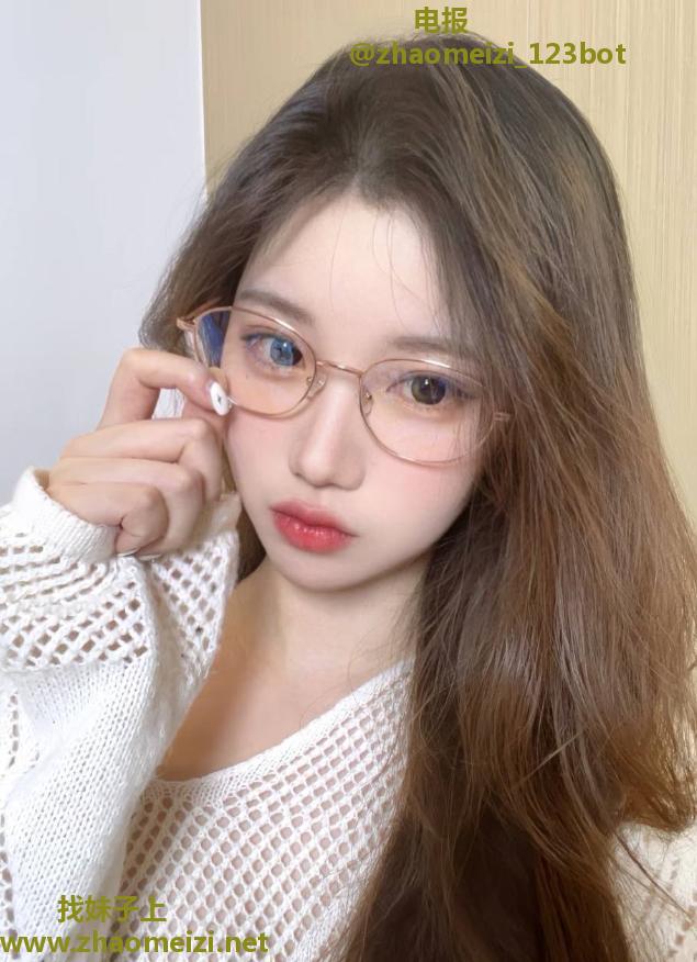 清秀姑娘高颜值必须盘她