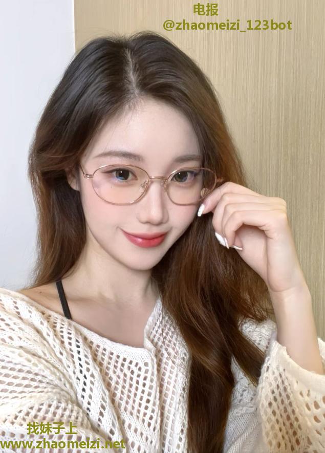 清秀姑娘高颜值必须盘她