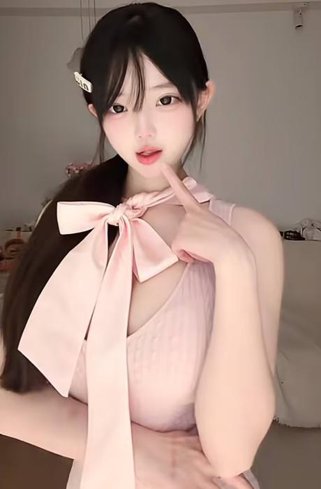 西安嫩嫩的妹子敏感的乳头