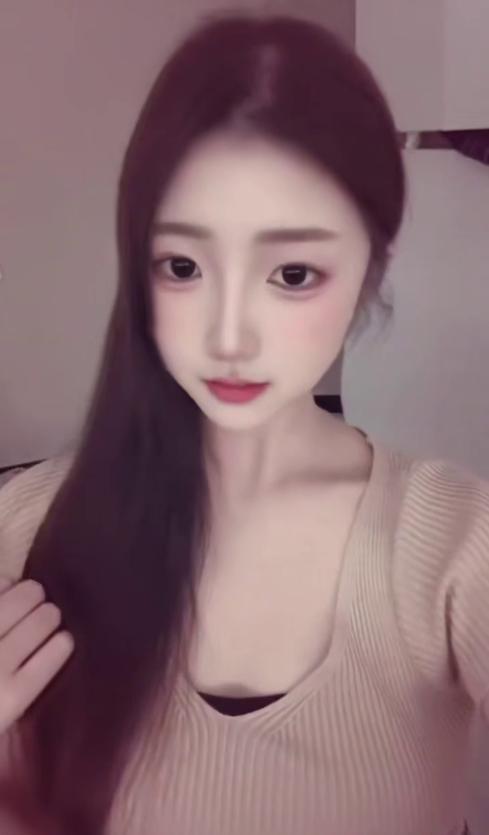 嫩货肥美小蝴蝶很诱人