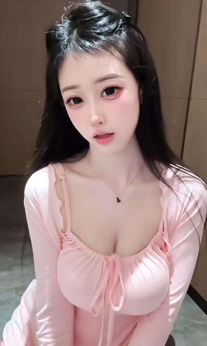 一顿抽插干的她骚叫不停