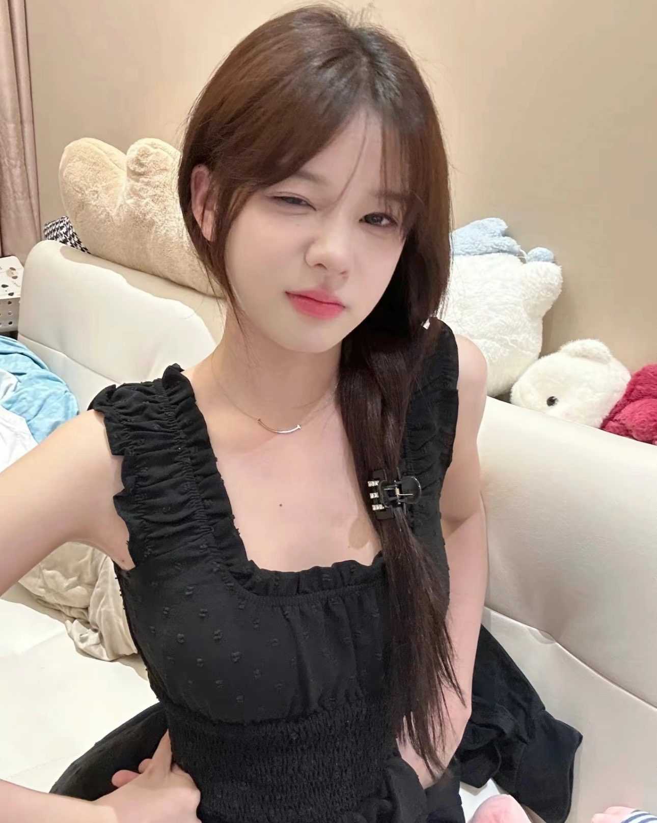 秦淮颜值非常高的小姐姐值得一肏