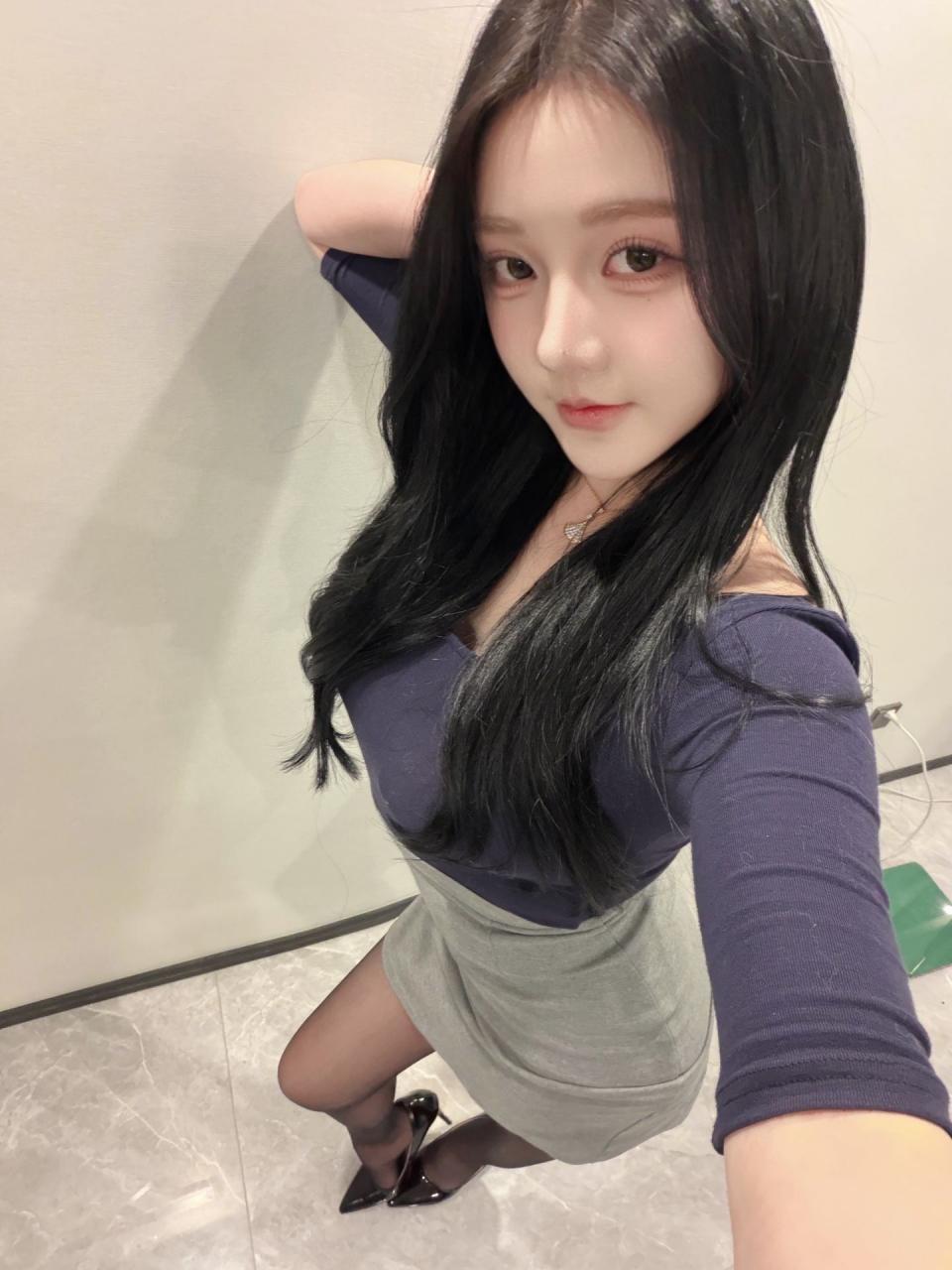 服务有水准长得漂亮胸大