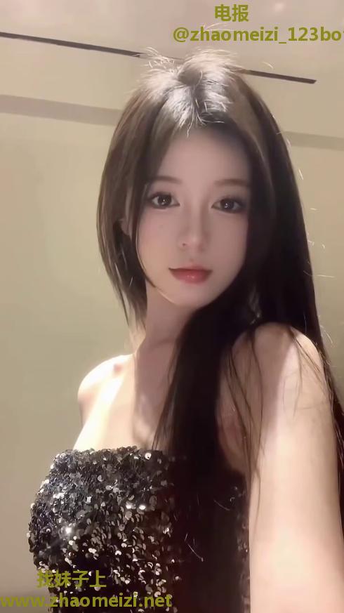 嫩模颜值标准已是天花板