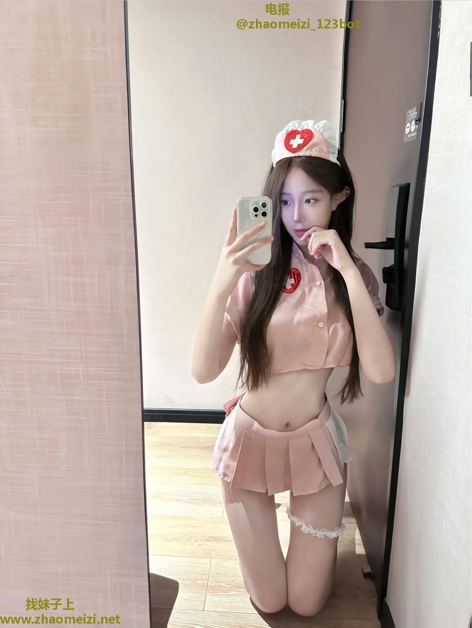 甜妹子玩情趣诱惑做98