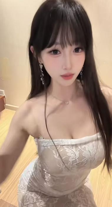 这妹子颜值身材真的没话说