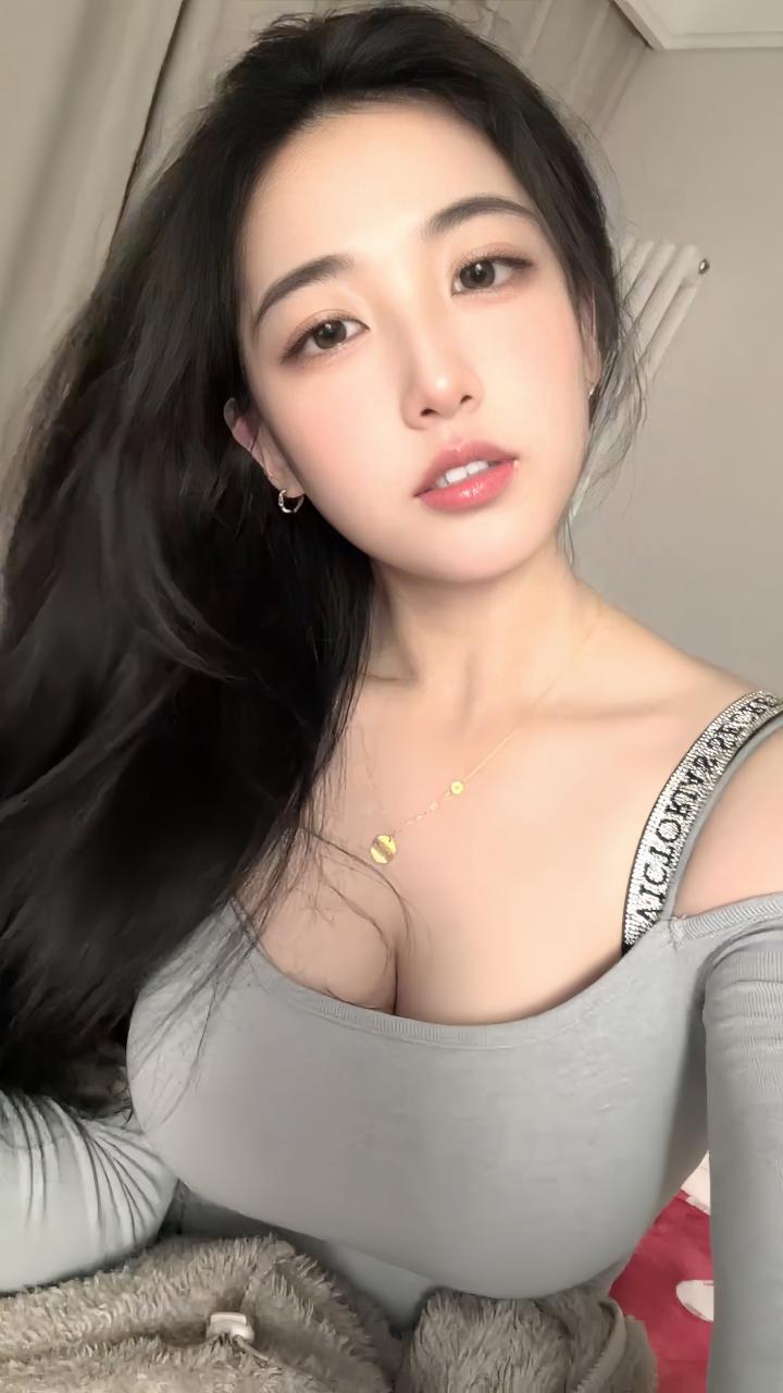 巨乳妹有前戏会给情绪价值